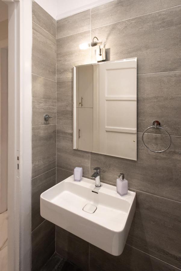 Blue Ark Lavish Sauna Suite Athens Luaran gambar